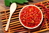 小袋辣椒醬料包裝機大大提高了銷售率